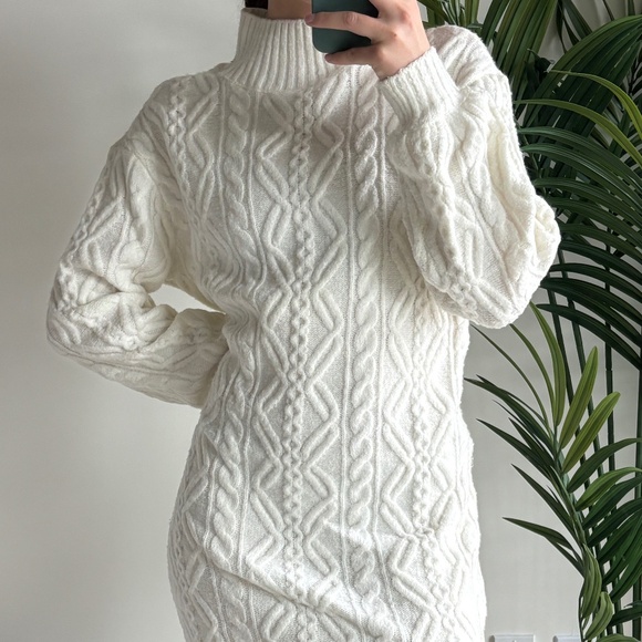 Knit white dress - Picture 1 of 5